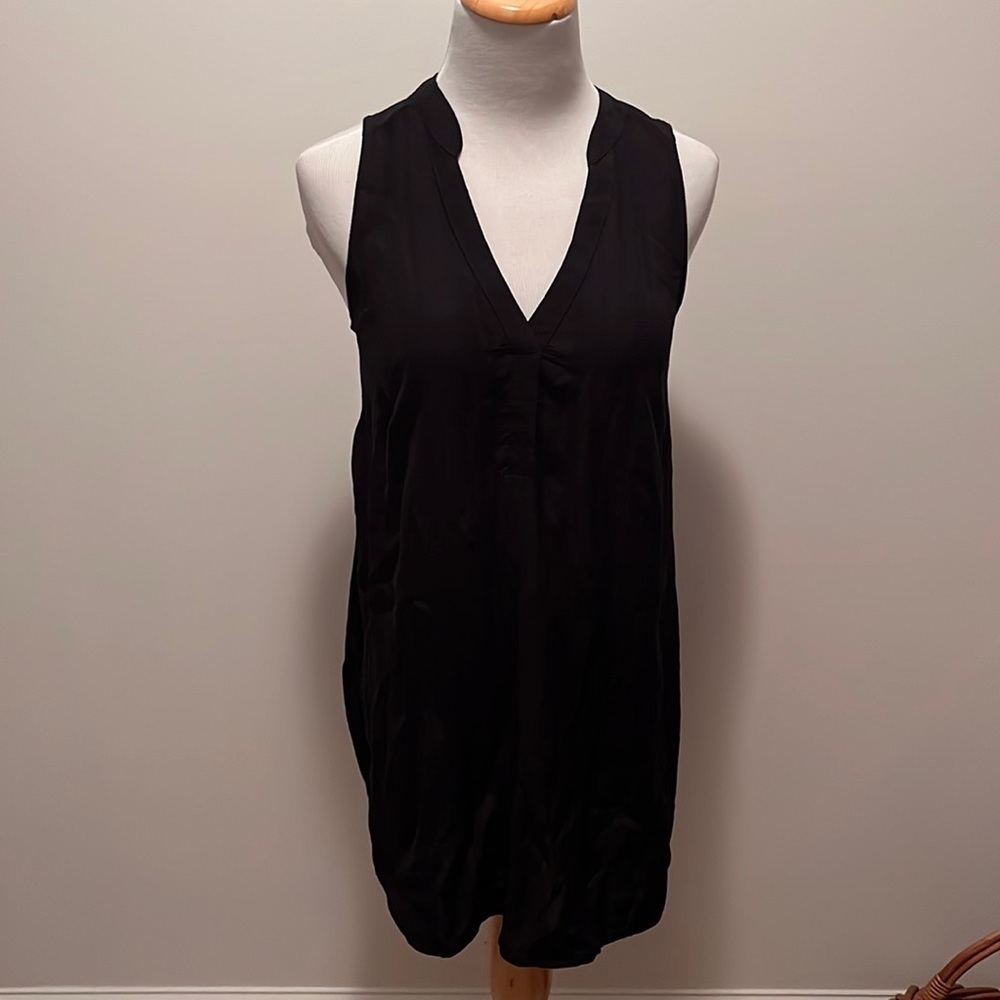 Anthropologie Maeve Black sleeveless VNeck Tank Tip Size Small NWT